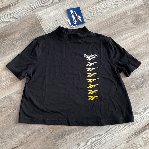 Reebok Black Crop Top Tee - Picture 1 of 1